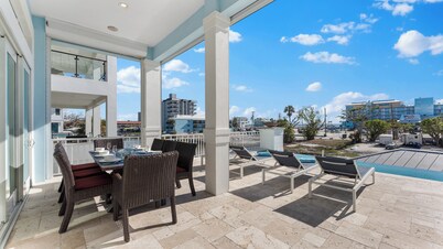 Seaside Villa Aqua luxury 4-bedroom villa in Fort Myers Beach incredible view