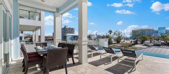 Seaside Villa Aqua luxury 4-bedroom villa in Fort Myers Beach incredible view