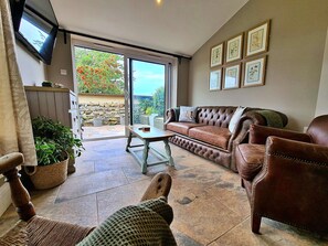 Cottage | Living area