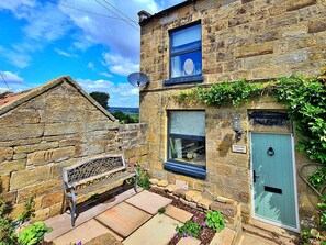 Cottage | Balcony - Cottage in Glaisdale by North Yorkshire Moors (Whitby)