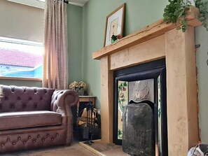 Mökki | Olohuone | Takka