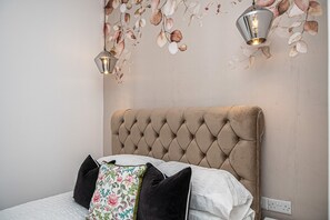 Apartment | 2 bedrooms, iron/ironing board - Apartment in Pwllheli Near Blue Flag Beaches (Pwllheli)