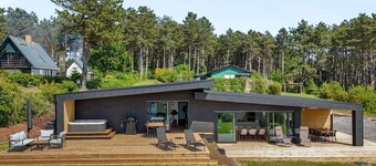 "Arjuna" - 750m from the sea by Interhome