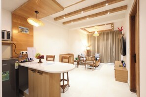 Premium Room, 2 Bedrooms | Private kitchen | Electric kettle