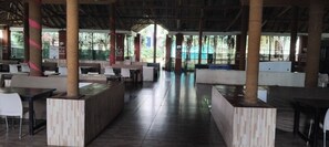 Dagelijks ontbijt met lokale gerechten (toeslag)