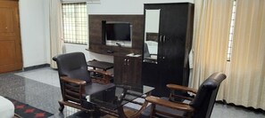 高级村舍 | 办公桌、笔记本电脑工作区、免费 WiFi