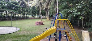Children’s play area – outdoor