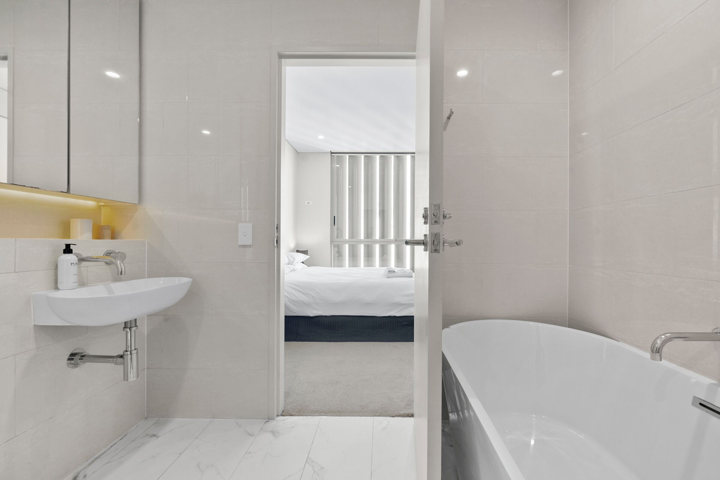 Shower, towels, shampoo, toilet paper