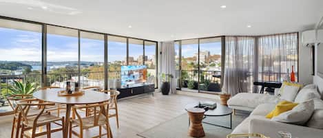 Smart TV