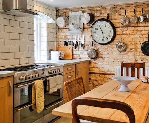 3 Bedroom Cottage in Carhampton, No Deposit