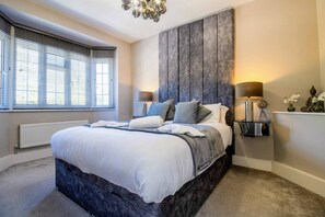 3 bedrooms - Luxury 3-bedroom Flat in Northwood (Northwood)