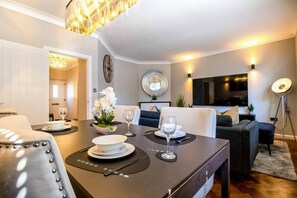 Departamento, 3 habitaciones, balcón | Comedor