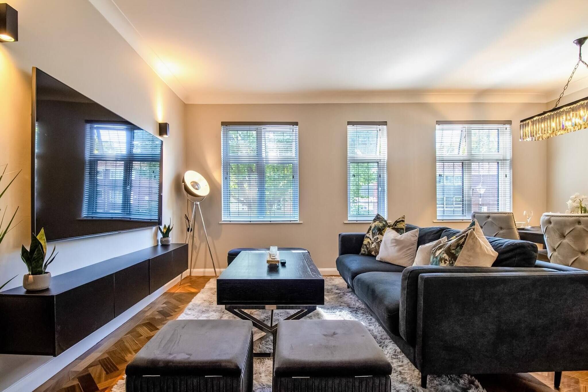 Apartment, 3 Bedrooms, Balcony | Living room