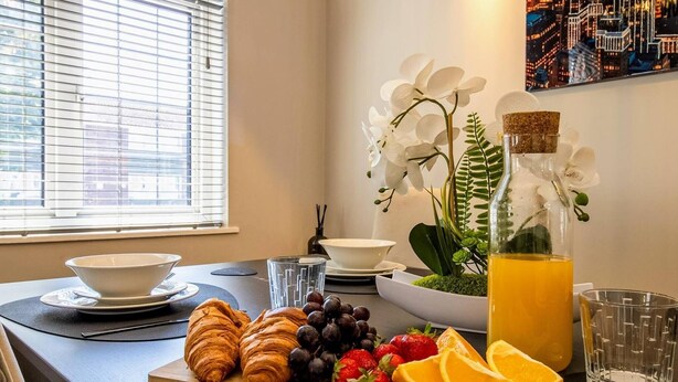 Apartment, 3 Bedrooms, Balcony | Dining
