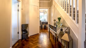 Apartment, 3 Bedrooms, Balcony | Interior