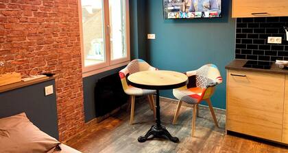 â
Studio GrĂ©vy â
tout équipé - Coeur du centre ville - Wifi fibre - Netflix