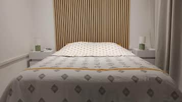 2 slaapkamers, een strijkplank/strijkijzer, wifi