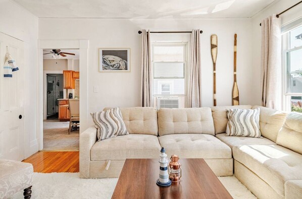 Smart TV, books, offices