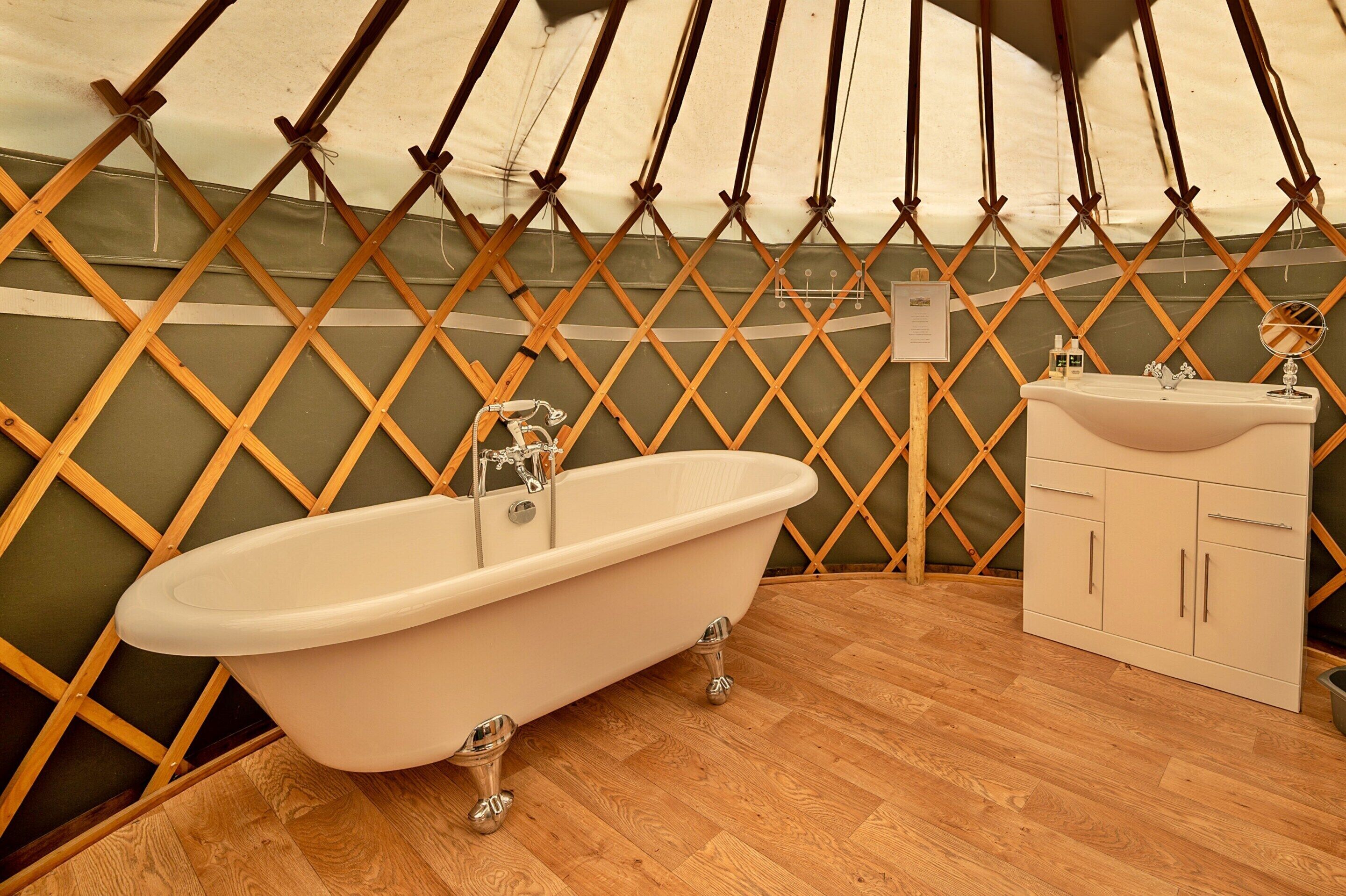 Chalet | Bathroom | Bathtub