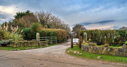 Holiday Home Near Nanjizal Cove & Coastal Path