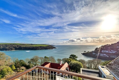 Apartment in Salcombe With Stunning Sea Views