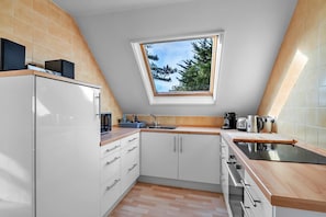 Private kitchen - Apartment in Salcombe With Stunning Sea Views (Salcombe)