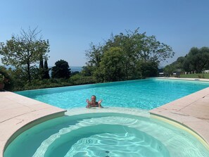 Utomhuspool