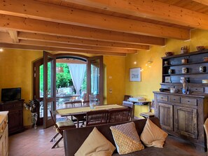 Smart TV, fireplace - Wonderfull Apartament in Villa with private pool (Garda)
