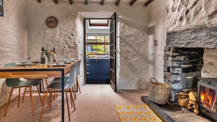 Cottage in Snowdonia With Hot Tub & Views