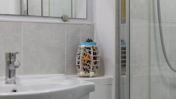 Apartment | Bathroom