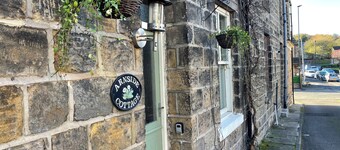 Cosy 2-bedroom cottage in Apperley Bridge
