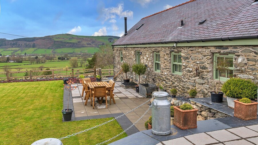 Beautiful Holiday Cottage in Chittlehampton, No Deposit