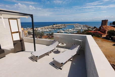 Terrace/patio. Donna Rosalía Sea View Apartment with terrace/solarium included.