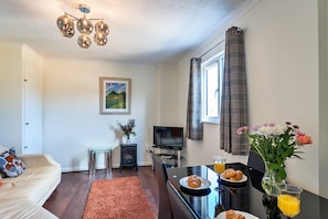 Cottage | Living room
