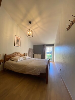 4 chambres, Wi-Fi, literie fournie