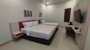 Family Triple Room | Free WiFi, bed sheets - Hayak Tamara Syariah Hotel (Muaratewe)