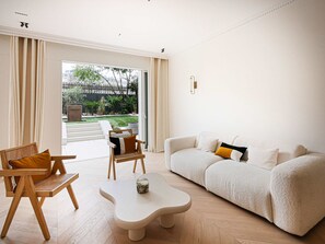Apartment | Living area - Sumptuous Apartment With Garden / Arc de Triomphe (Paris)