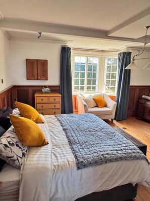 House | 8 bedrooms - Pet-friendly Holiday Home With Scenic Views, No Deposit (Tring)