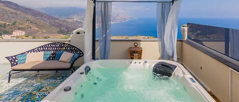 室外 SPA 浴池
