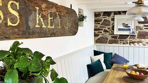 Cottage | Dining - 3-bed Cottage Near Kingsand Beach, No Deposit (Torpoint)