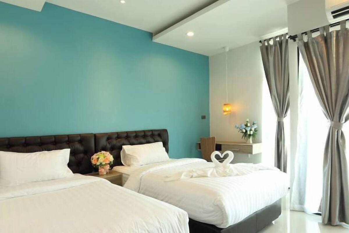 1 bedroom, desk, laptop workspace, free WiFi