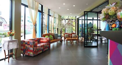 ToffyHome Hotel