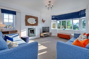 House | Living room - House in Abersoch Near Sandy Beach (Pwllheli)