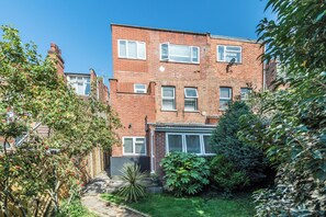 Entrada de la propiedad