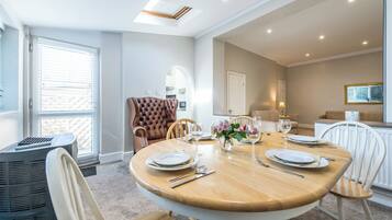 Apartment, 1 Bedroom | Living room