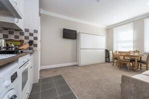 Apartment, 1 Bedroom | Living room - Beautiful Apartment ac up to Six,12 min by Tube From Oxford Street,ac (London)
