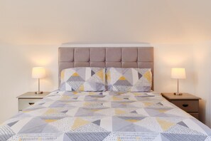 Huis | 2 slaapkamers, individueel gemeubileerd, een strijkplank/strijkijzer