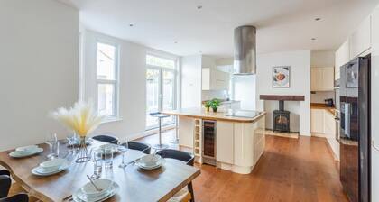 Stunning 5 Bed House in Southend, 5 Mins to Beach