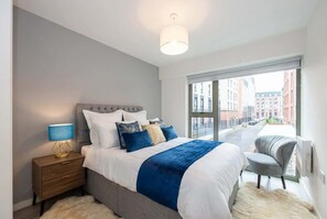 1 bedroom, desk, iron/ironing board, WiFi