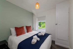 3 soverom, skrivebord, strykejern/-brett og wi-fi